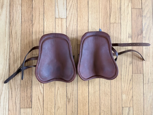 Medium Pessoa Leather Boots