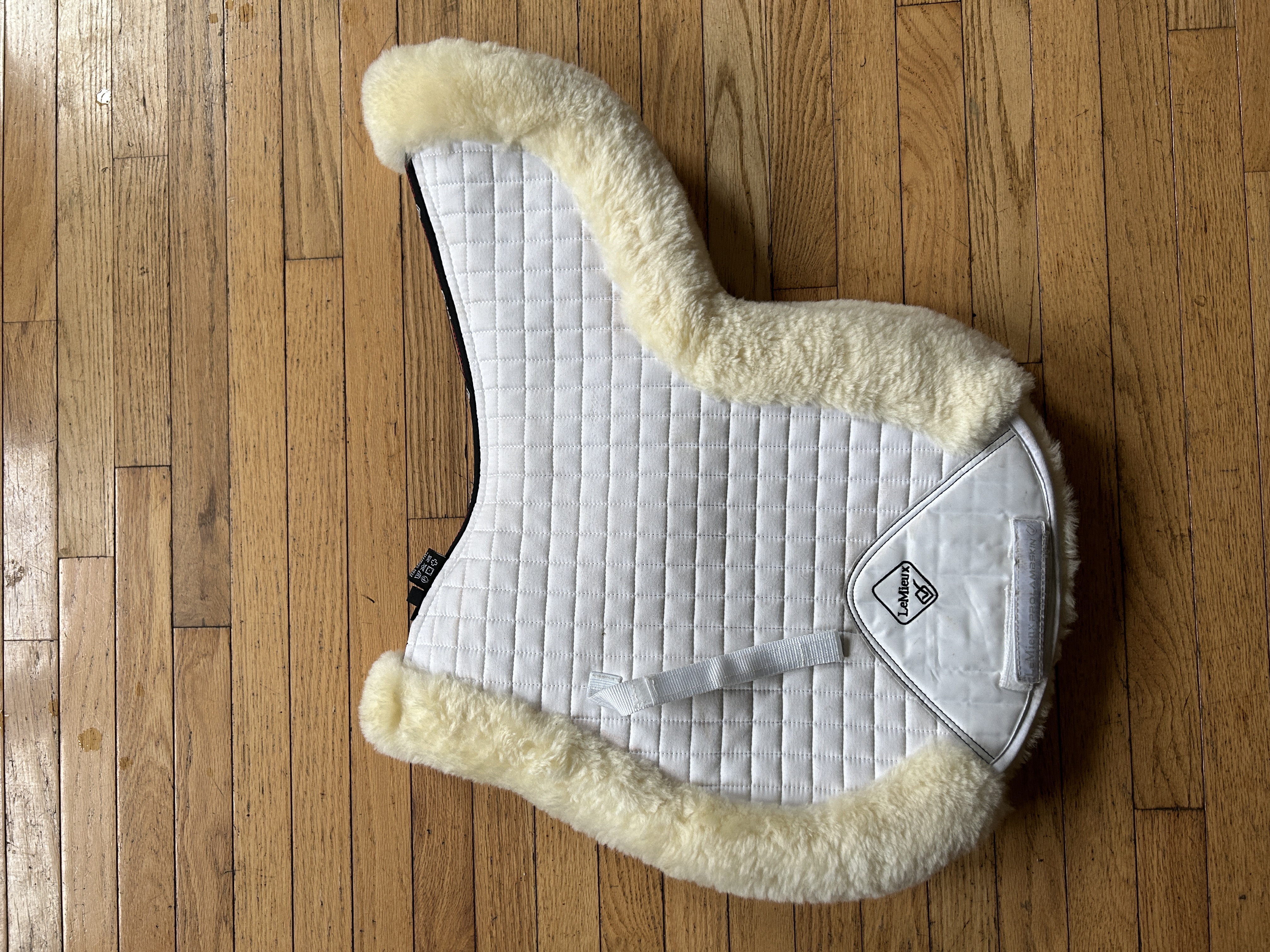 LeMieux Shaped Pad