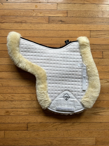 LeMieux Shaped Pad
