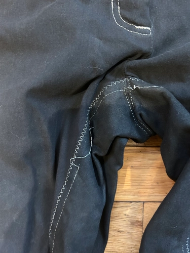 28R Black Ariat Breeches