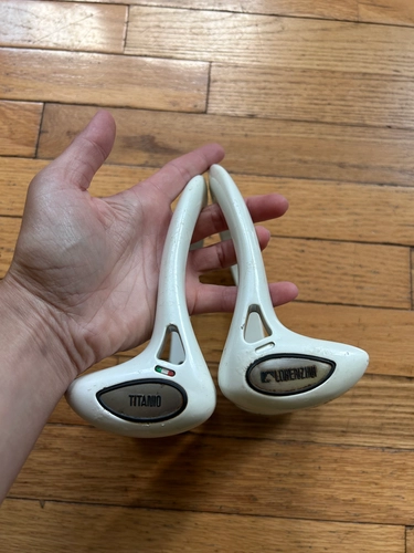 4.75" White Lorenzinni Stirrups