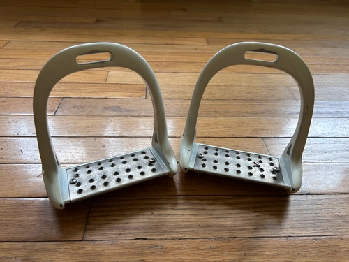 4.75" White Lorenzinni Stirrups