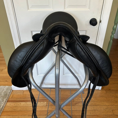 17" Custom Saddlery Everest R