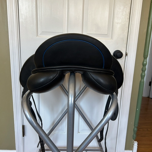 17" Custom Saddlery Everest R