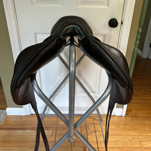 18" Voltaire Lexington