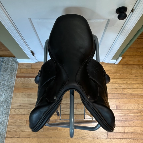 18" Voltaire Lexington