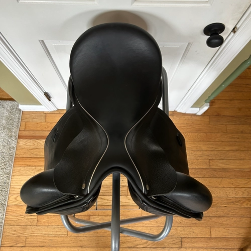 17.5" Cusom Saddlery Santa Cruz