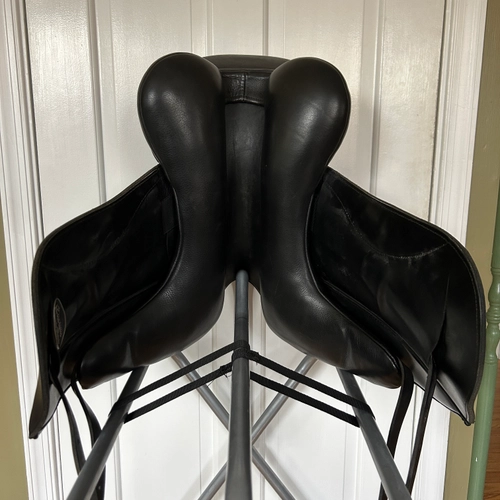 17.5" Cusom Saddlery Santa Cruz