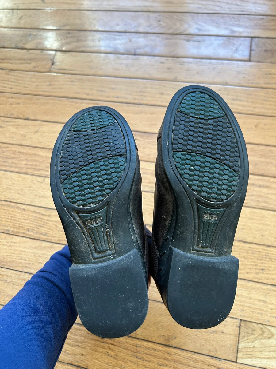 13 Brown Ariat Devon 3 Kids Boots 