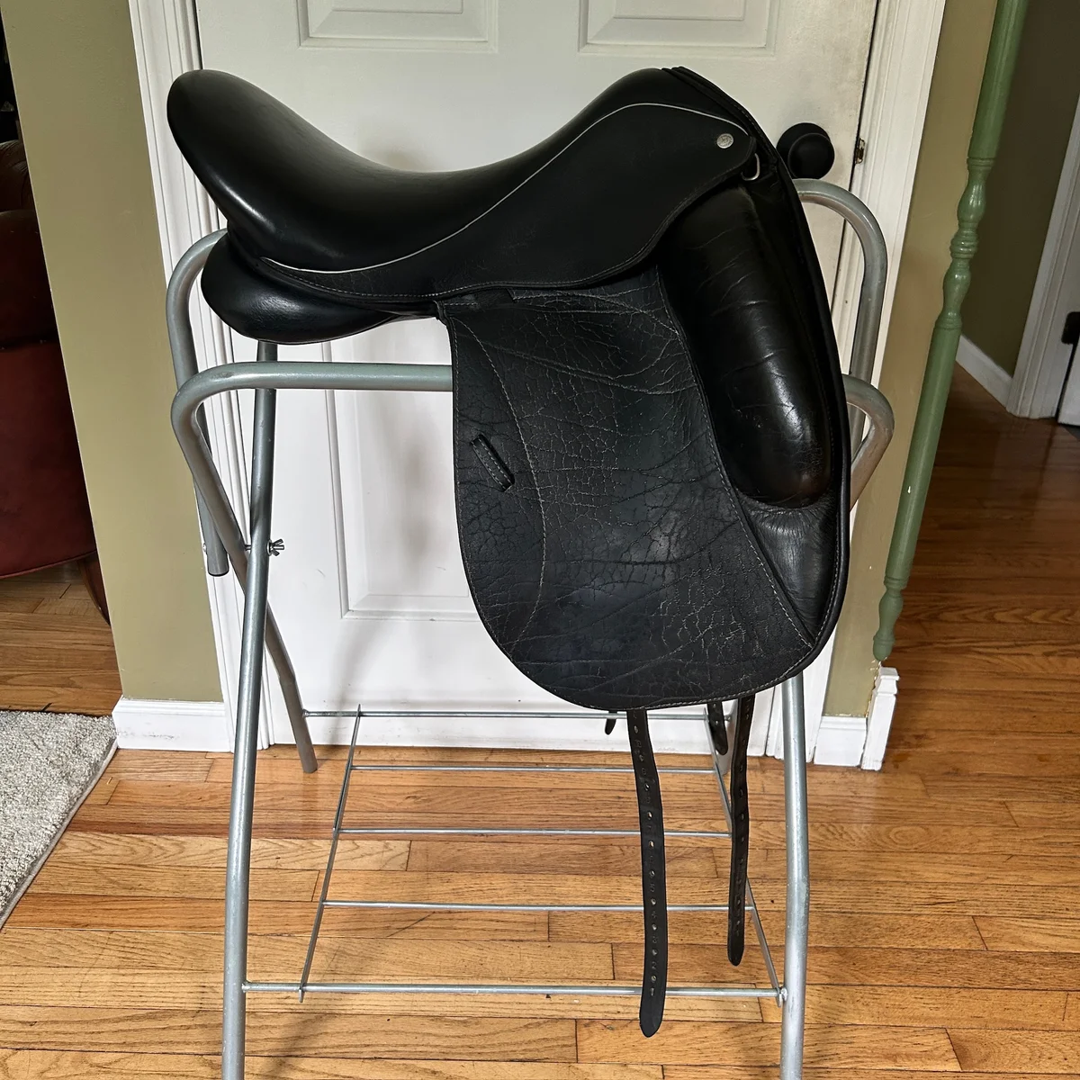 17.5" Custom Saddlery Icon Flight