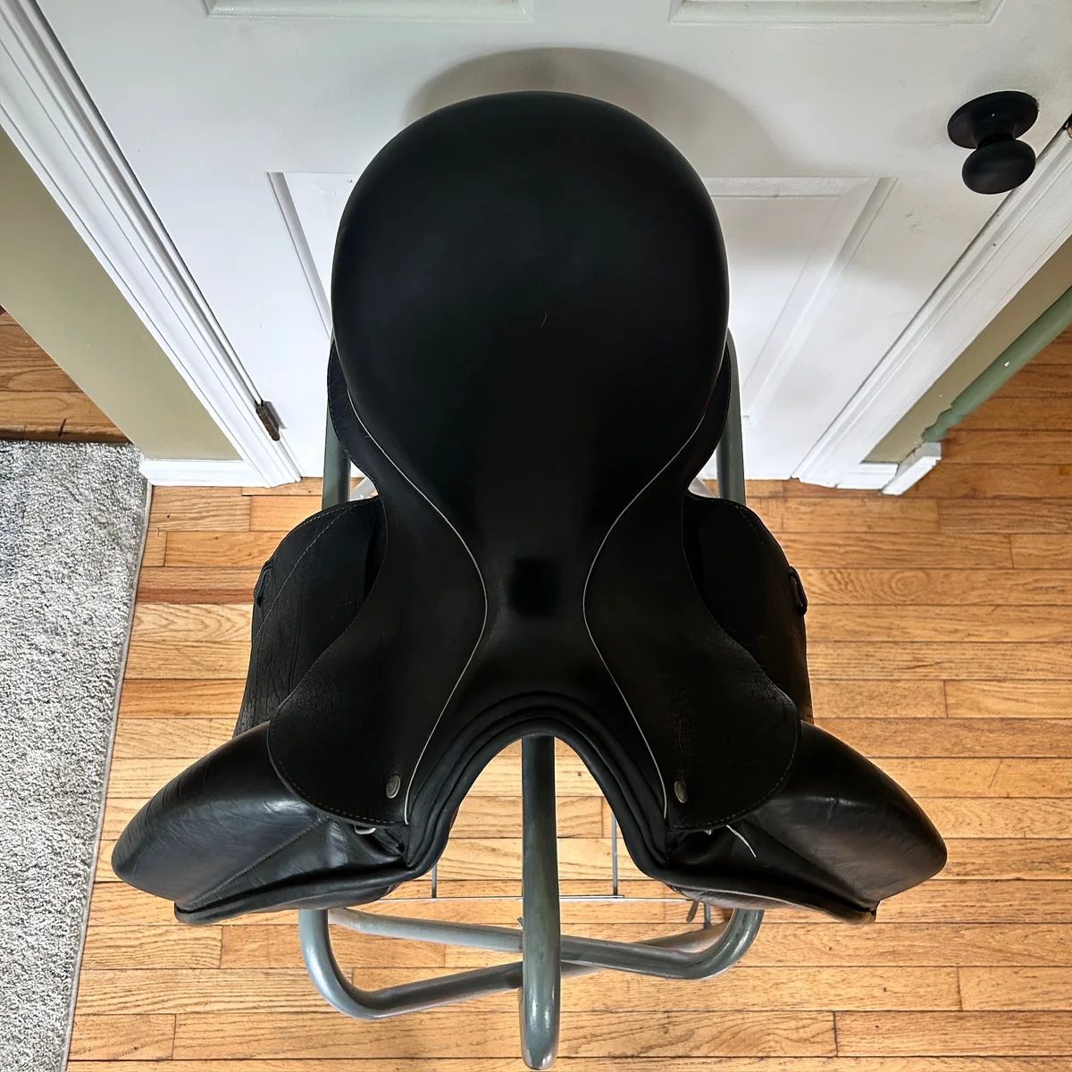 17.5" Custom Saddlery Icon Flight